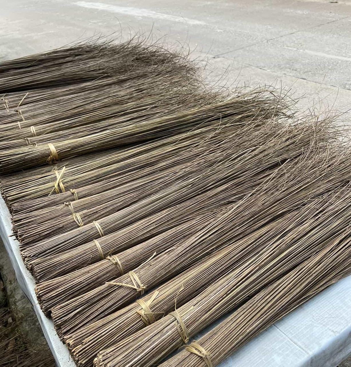 Lidi Sawit / Palm Broom Stick (Pile)